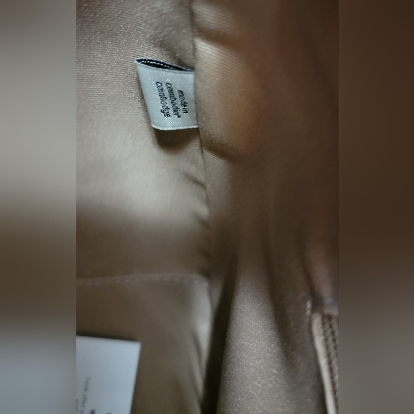 Authentic Coach Pace Shoulders Bag, Cream color with adjustable shoulder strap - Picture 7 of 16